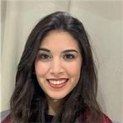 Dominio el francés como segunda lengua, disfruto enseñándola y tengo habilidades sólidas y en constante mejora